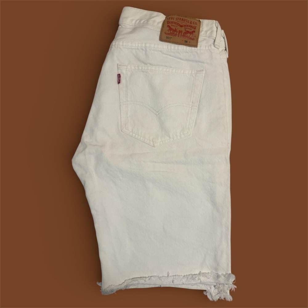 Levi's White Jean Shorts - Frayed Hem
